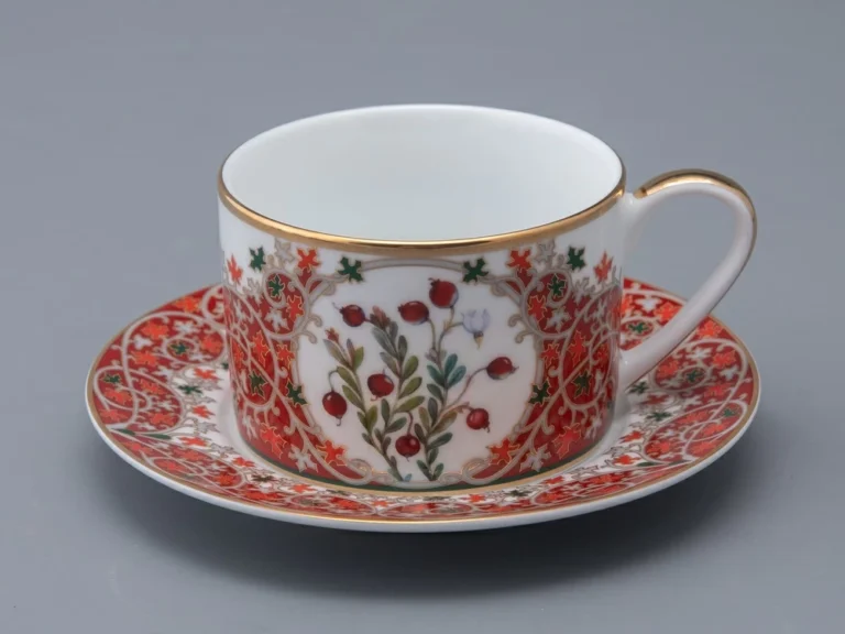 Lomonosov Porcelain  cup and saucer Cranberry 250ml