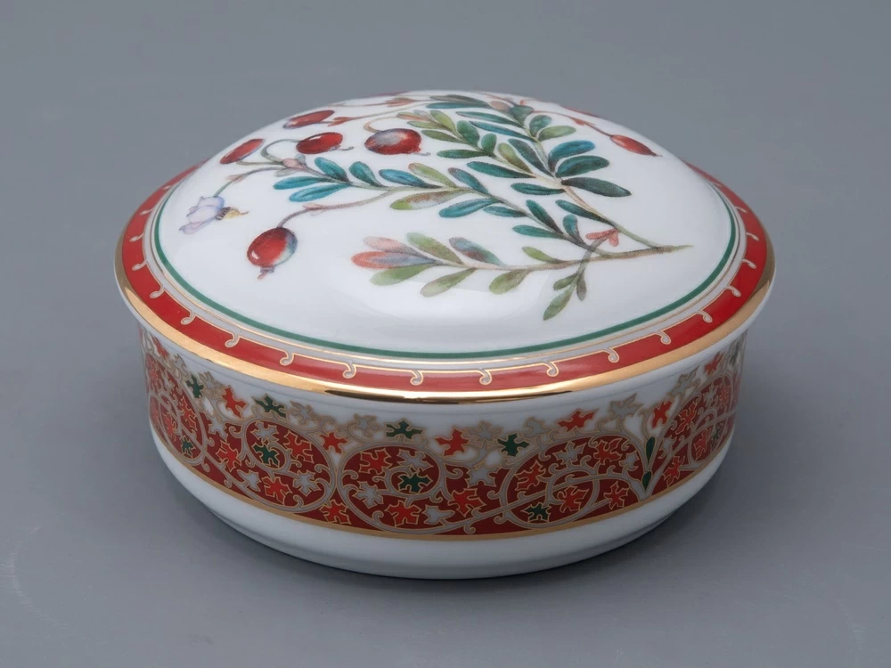 Lomonosov Porcelain Jewelry box Cranberry